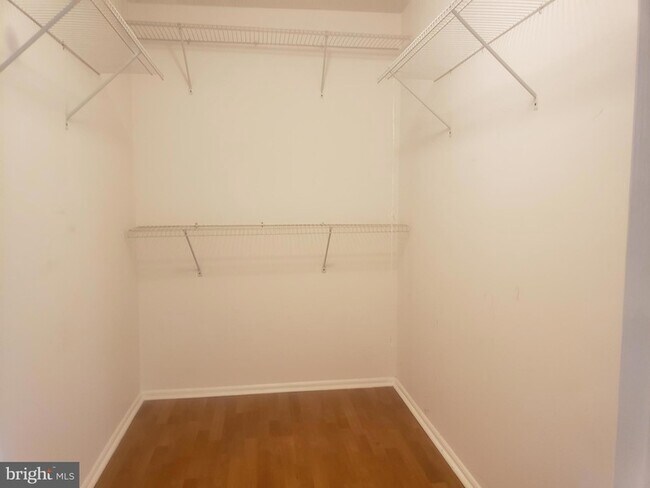Building Photo - 5032 Beech Ct
