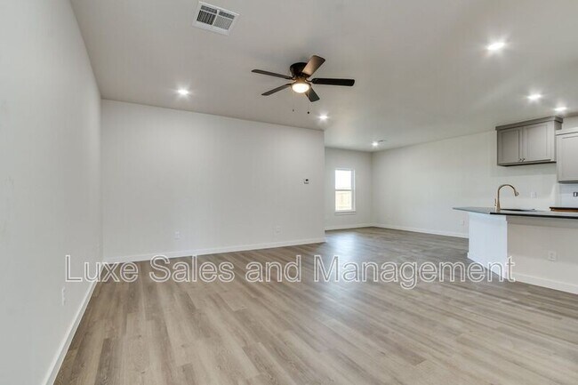 Building Photo - 8329 NW 163rd Ter