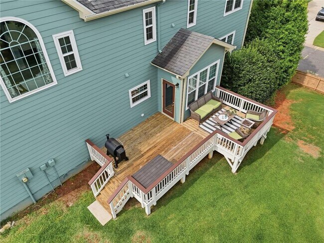 Building Photo - 8205 Applewood Ct