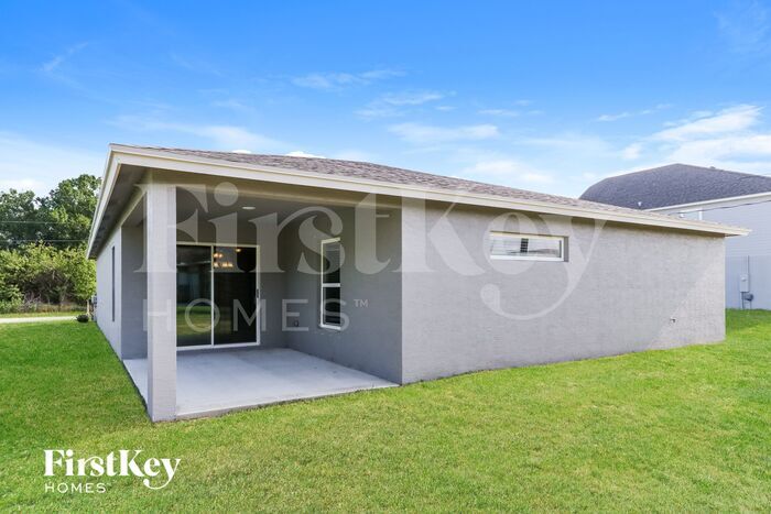 Building Photo - 310 SW Undallo Rd