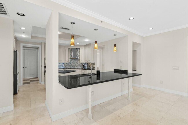 Building Photo - 3000 N Hwy A1A