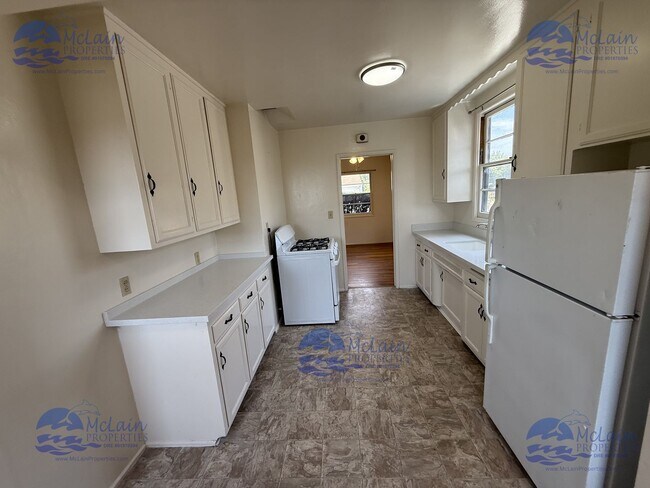 Building Photo - 4236 Corinth St