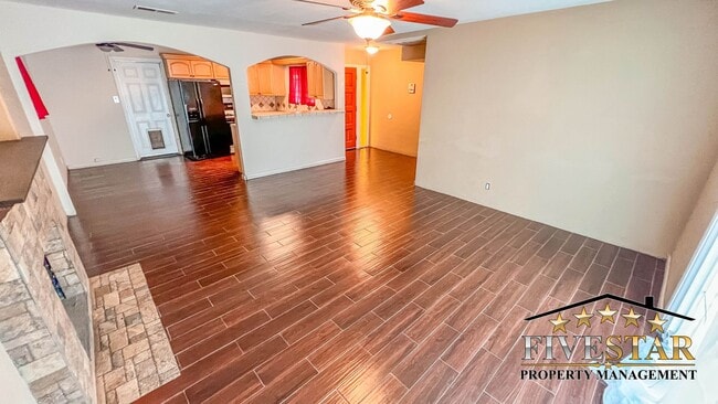 Building Photo - 3311 Camellia Dr