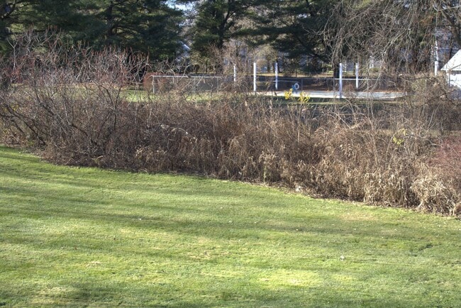 Building Photo - 607 Spring Meadow Rd