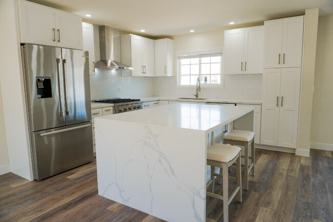 Building Photo - 18271 Roberta Cir