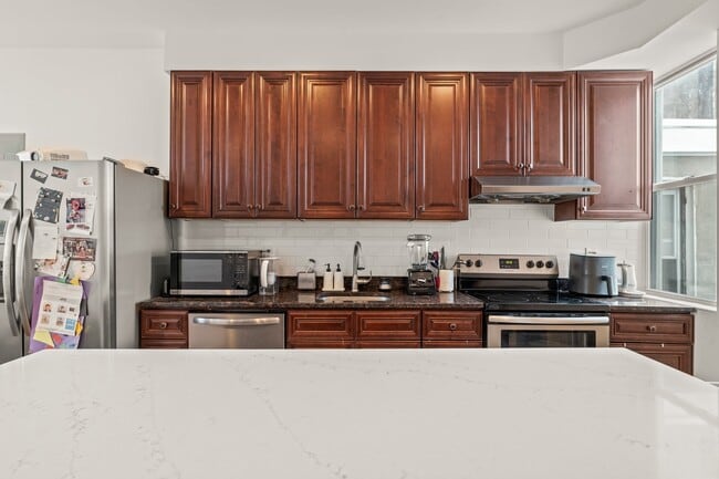 Building Photo - 1521 Tasker St