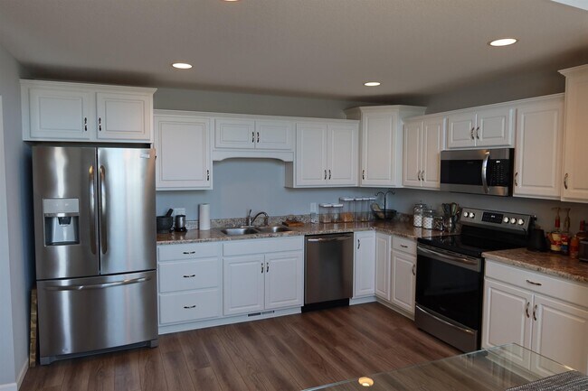 Building Photo - 7502 Accio Cv