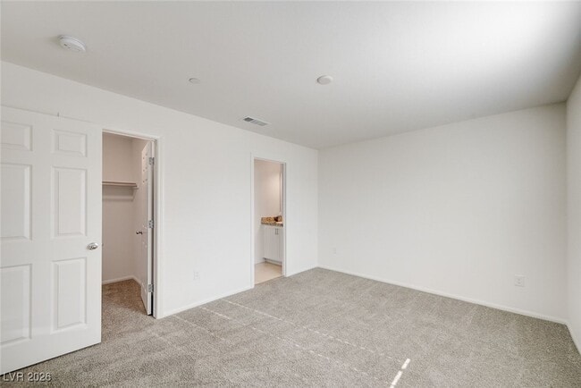 Building Photo - 662 Bellus Pl