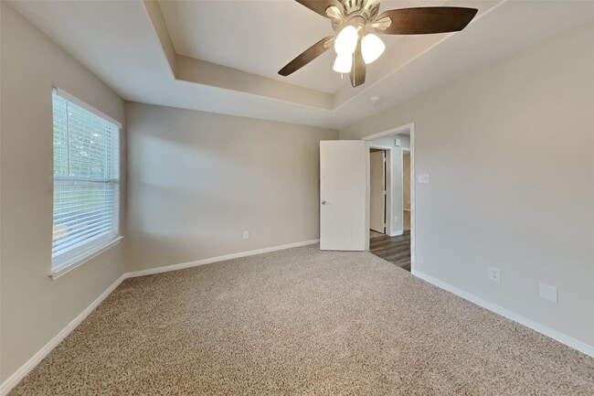 Building Photo - 16280 Sun View Ln
