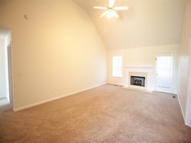 Building Photo - 643 Glenties Dr