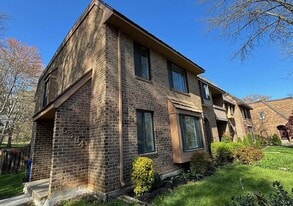 Building Photo - 5394 Eliots Oak Rd