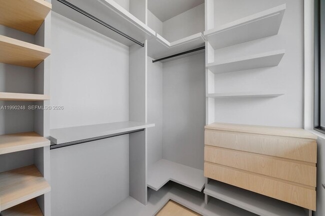 Building Photo - 641 Flamingo Dr