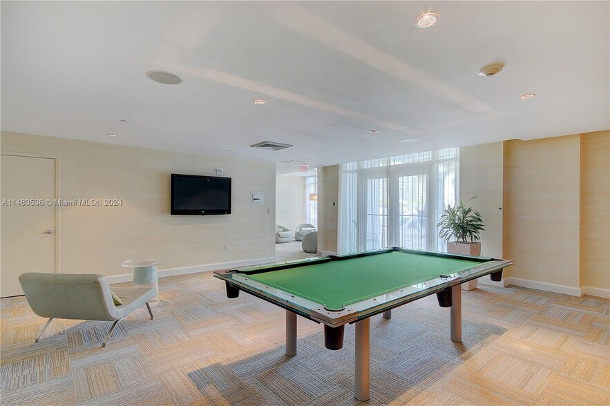 Amenities - 950 Brickell Bay Dr