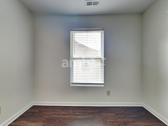 Building Photo - 7601 Eben Dr