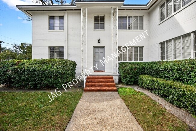 Building Photo - 2761 St Johns Ave