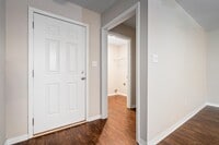 Building Photo - 3836 Chesterfield Ln