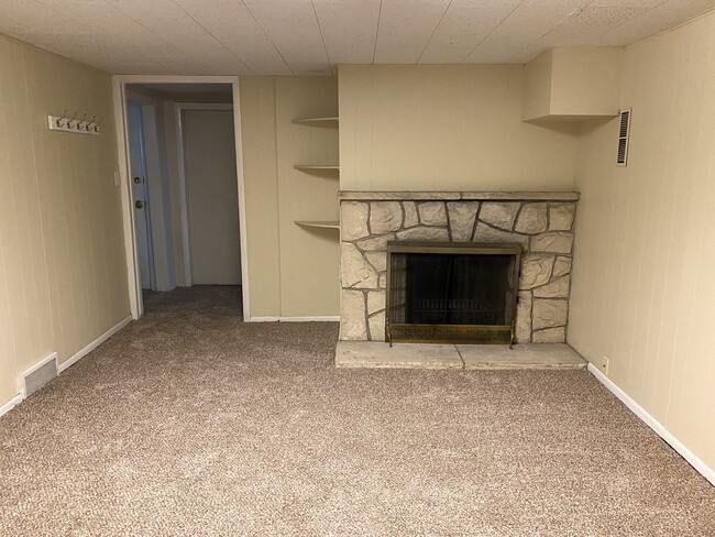 Primary Photo - Two-Bedroom Apartment in Cottonwood Heights!