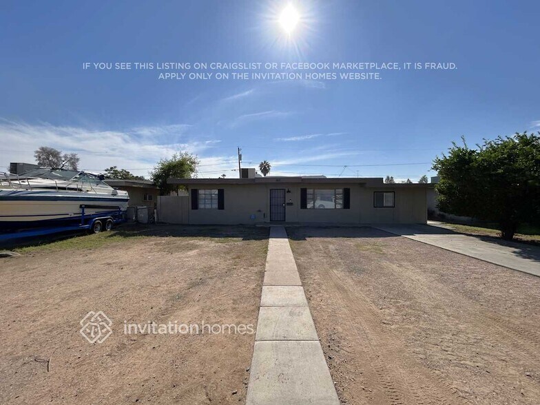 Primary Photo - 1811 E Clarendon Ave