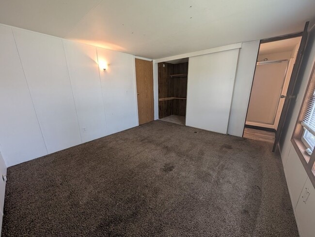 Building Photo - 2021 Grelle Ave