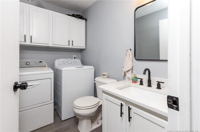 Building Photo - 677 Prestige Blvd