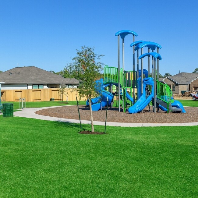 Building Photo - 707 Thicket Bluff Dr