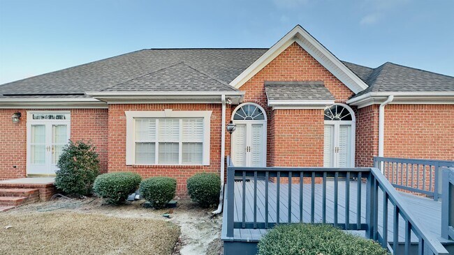 Building Photo - 423 Sterling Dr