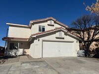 Building Photo - Quail Springs 2 Story!