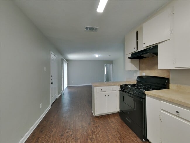 Building Photo - 5234 Jorns St
