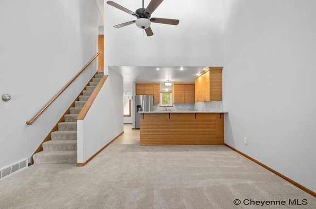 Building Photo - 3 BEDROOM, 2 BATHROOM TOWNHOME WITH 1 CAR ...