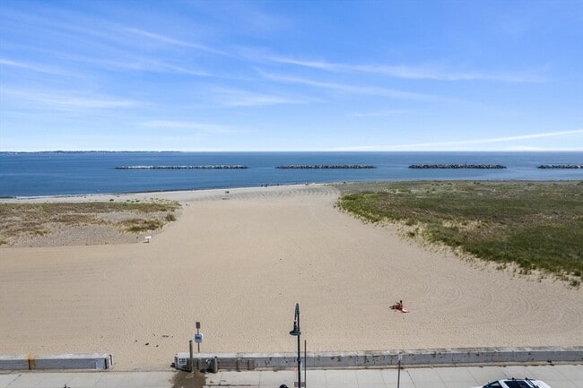 Building Photo - 51 Cutler St