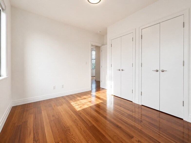 Building Photo - 601 W 137th St