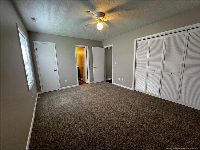 Building Photo - 1433 Ireland Dr