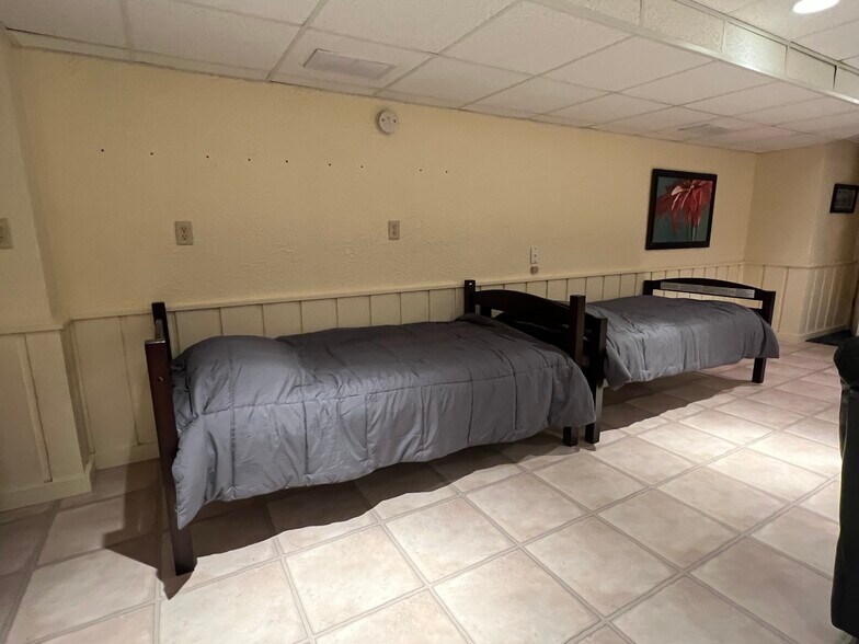 Building Photo - 1200 36th Ave