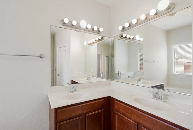 Building Photo - 12027 Mill Village