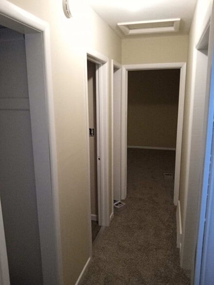 Hallway - 2209 N North Ave