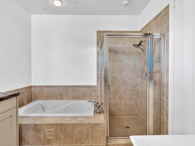 Building Photo - 1801 Coral Heights Blvd