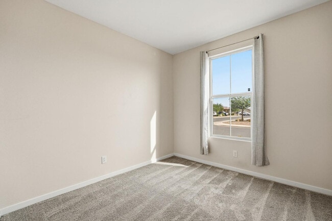 Building Photo - 641 S Davidson Ln