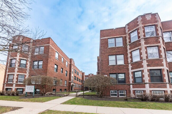 Primary Photo - 735 Hinman Ave