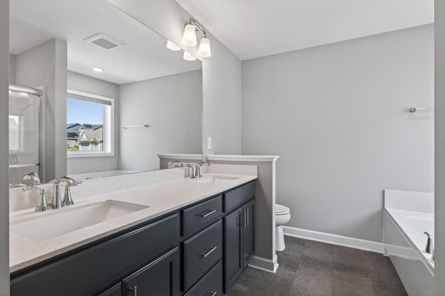 Building Photo - 1559 Edgebrook Ln