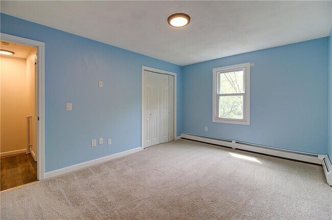 Building Photo - 165 Laurel Ridge Ave