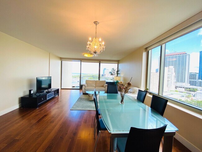 Building Photo - Fully furnished unit in Waikiki!
