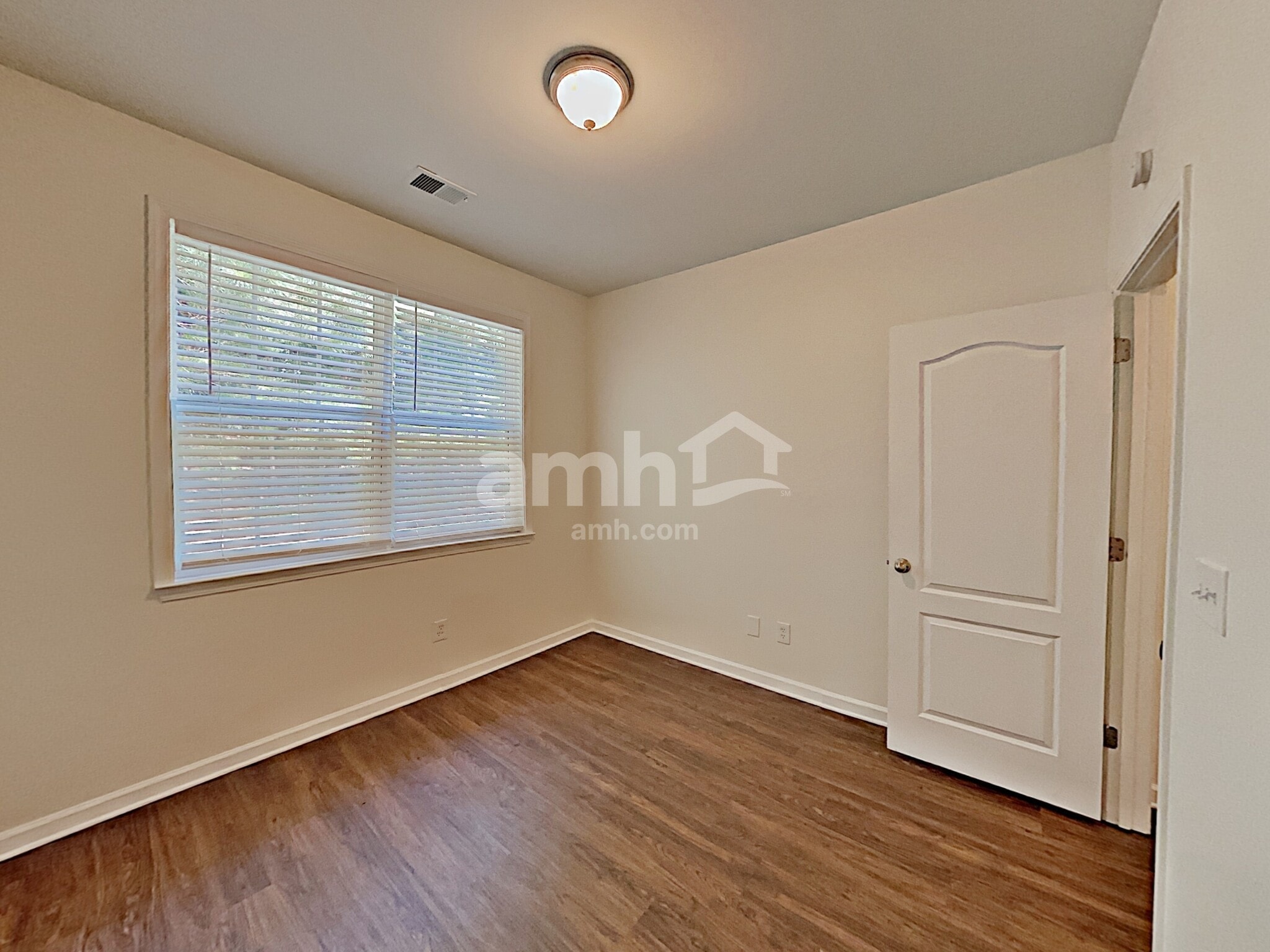 Building Photo - 836 Topaz Valley