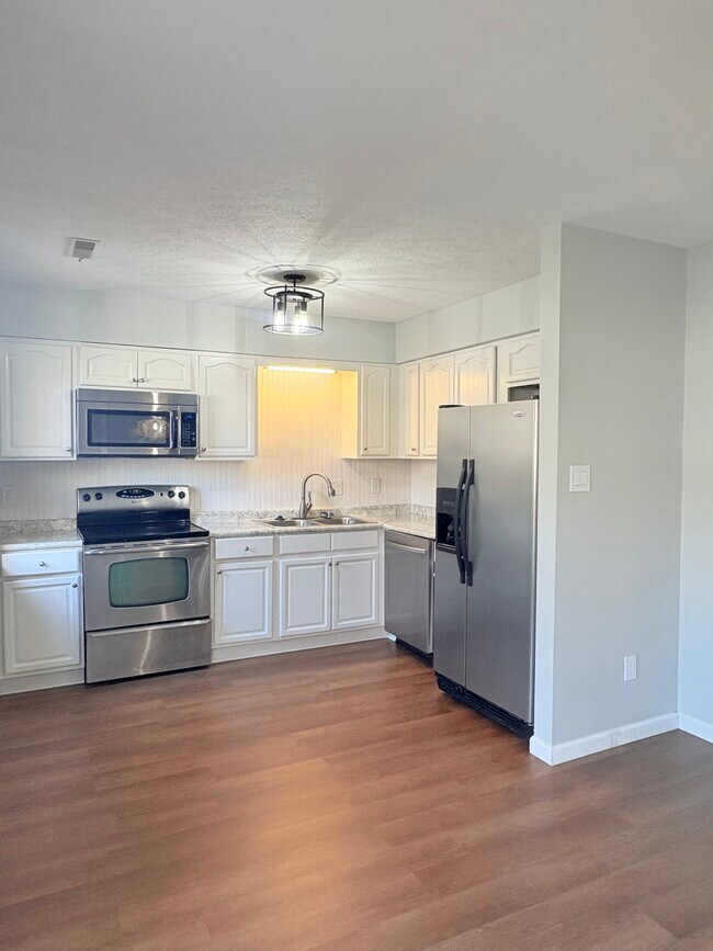 Building Photo - 2820 N Mill Pl