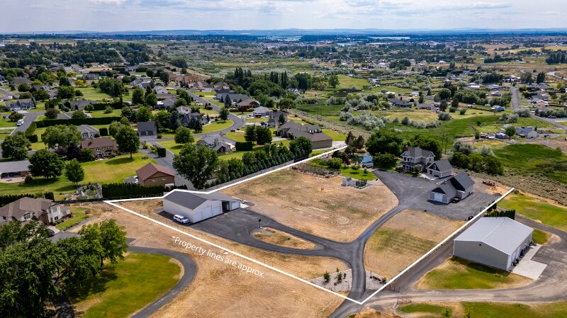 Building Photo - 11801 Rd 5.6 NE