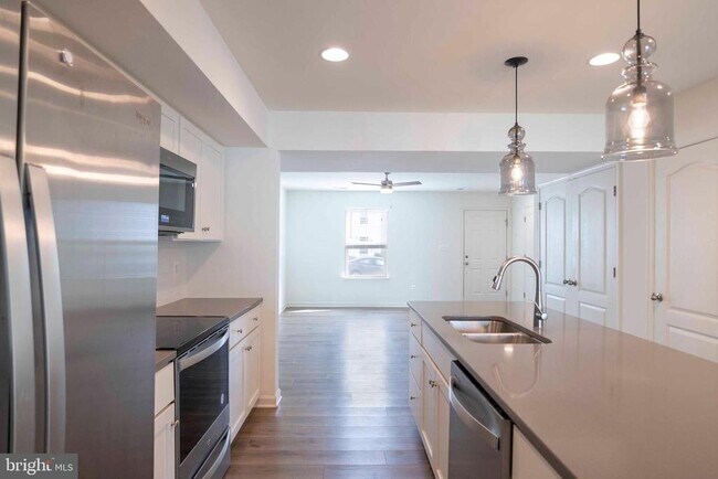 Building Photo - 15 PITCH PINE Ct