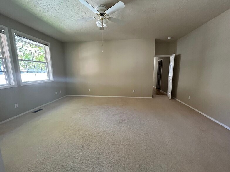 Building Photo - 8470 W Donnybrook Dr