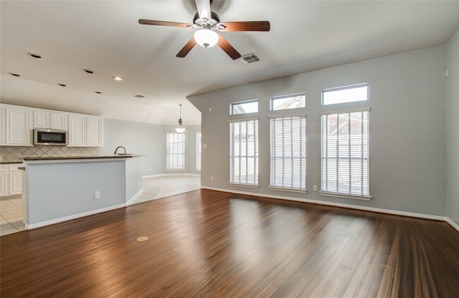 Building Photo - 14731 Raven Hollow Ln