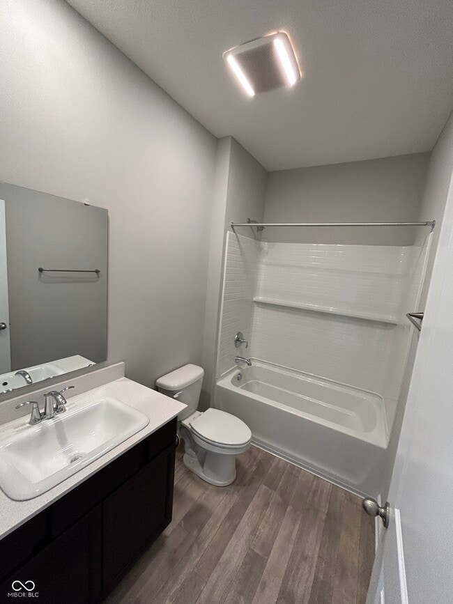 Building Photo - 1861 Fairmount Dr