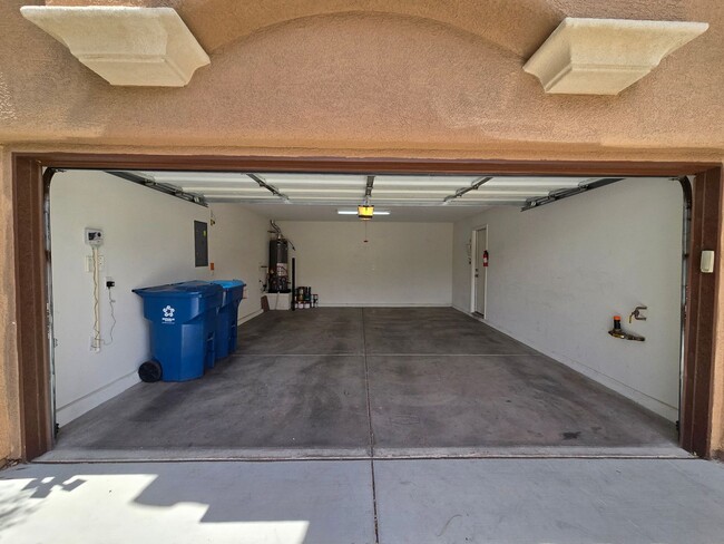Building Photo - A Fabulous 3 Bedroom, 2 Bathroom  HOME IN ...