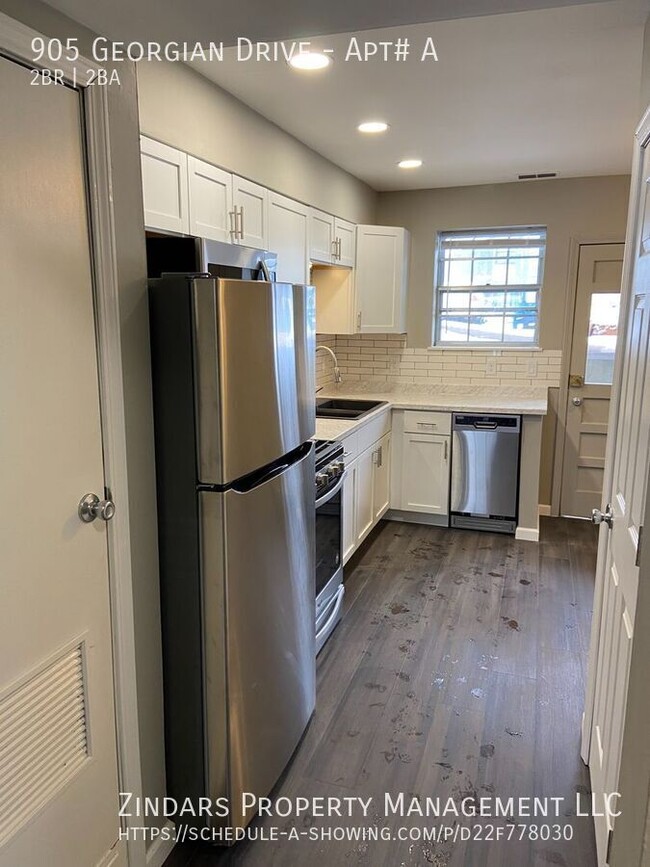 Building Photo - Newly Remodeled two bedroom 1.5 bath suite...